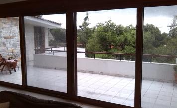 Κατασκευή και τοποθέτηση επάλληλων κουφωμάτων στην Πεντελη